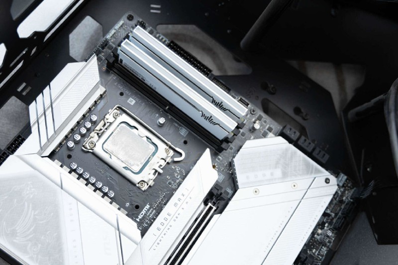 越级实力，A-Die颗粒，影驰名人堂HOF DDR5高频套条评测