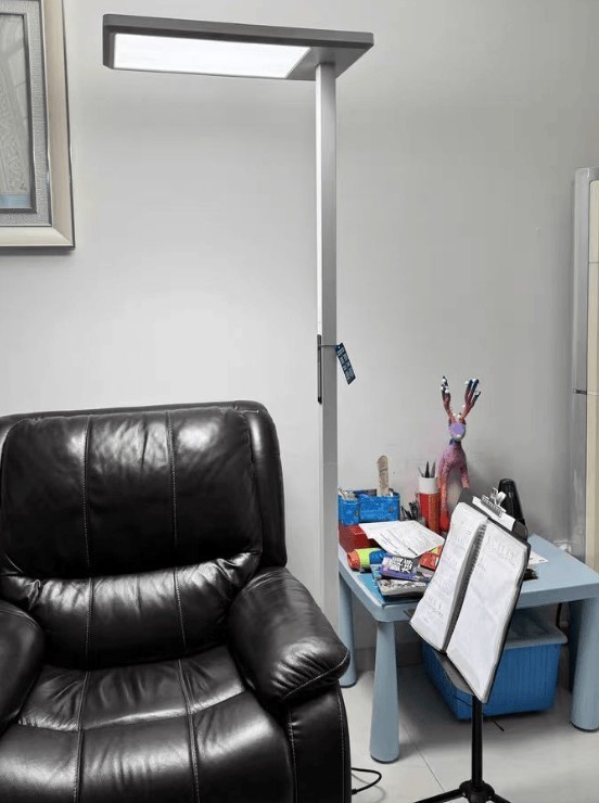 全光谱大路灯伤眼睛吗？2025揭露劣质护眼大路灯的三大罪状！