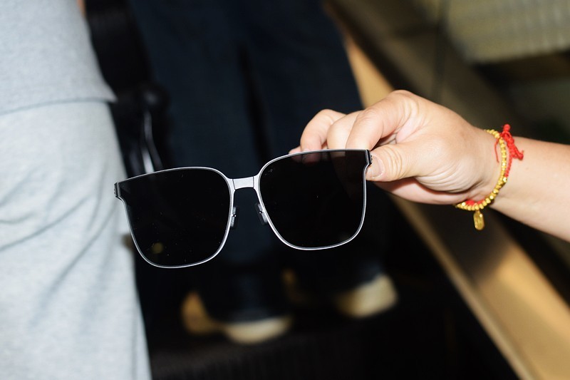 米家超薄折叠偏光太阳镜：轻盈与时尚的完美结合