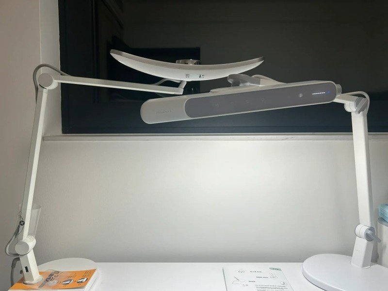 学生台灯护眼灯哪个牌子好？2025 年最新护眼灯品牌推荐