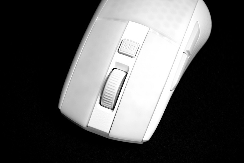 冰豹新旗舰，对标GPW，全身都是灯！冰豹BURST PRO AIR鼠标开箱体验