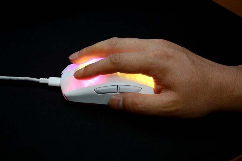 冰豹新旗舰，对标GPW，全身都是灯！冰豹BURST PRO AIR鼠标开箱体验