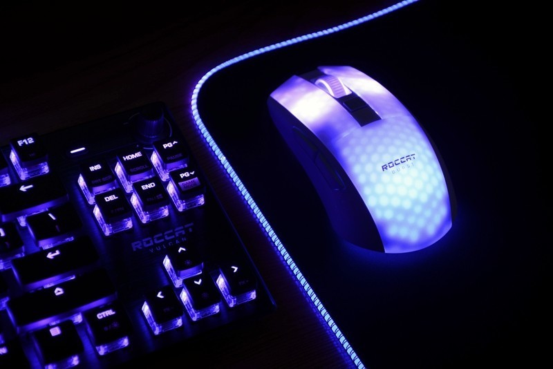 冰豹新旗舰，对标GPW，全身都是灯！冰豹BURST PRO AIR鼠标开箱体验