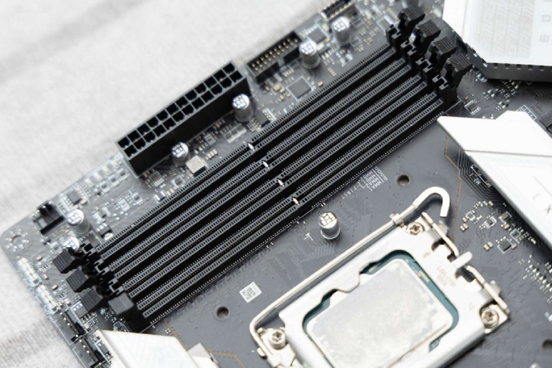 越级实力，A-Die颗粒，影驰名人堂HOF DDR5高频套条评测