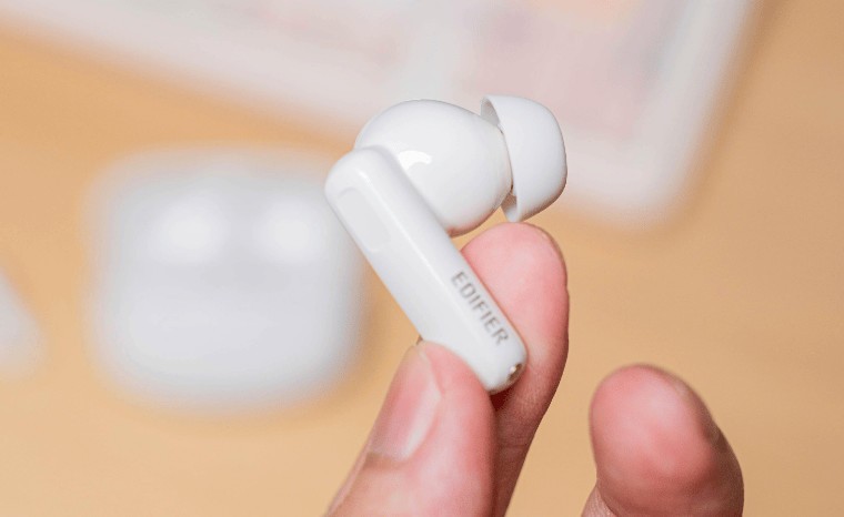 蓝牙耳机品牌哪个好用又实惠？蓝牙耳机排行榜前十名性价比推荐