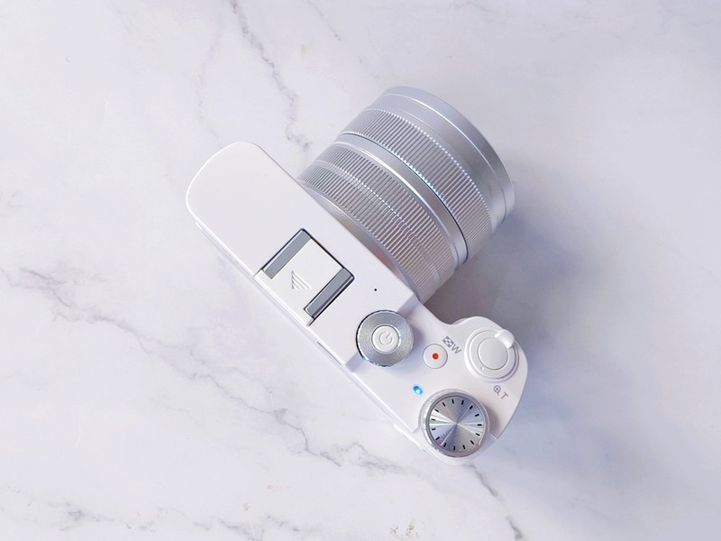 平价也能出大片！彩族C19微单测评：新手入门真香之选！