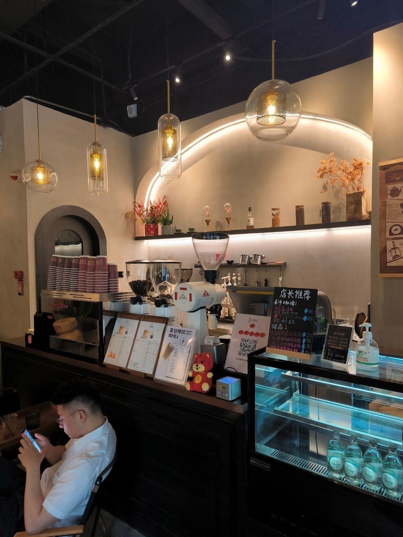 手机影像“卷”得很？亲测小米Civi3 WLG玻塑镜头，主打通透纯净！