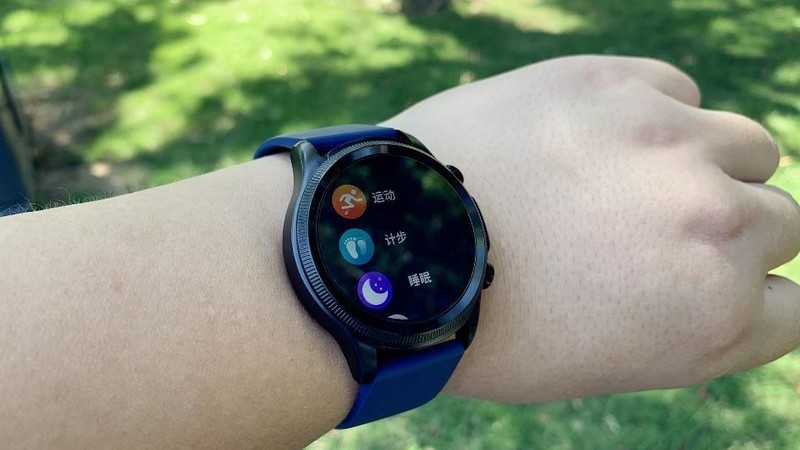 戴在手上的健康卫士----didoE55S智能手表血压血糖风险评估