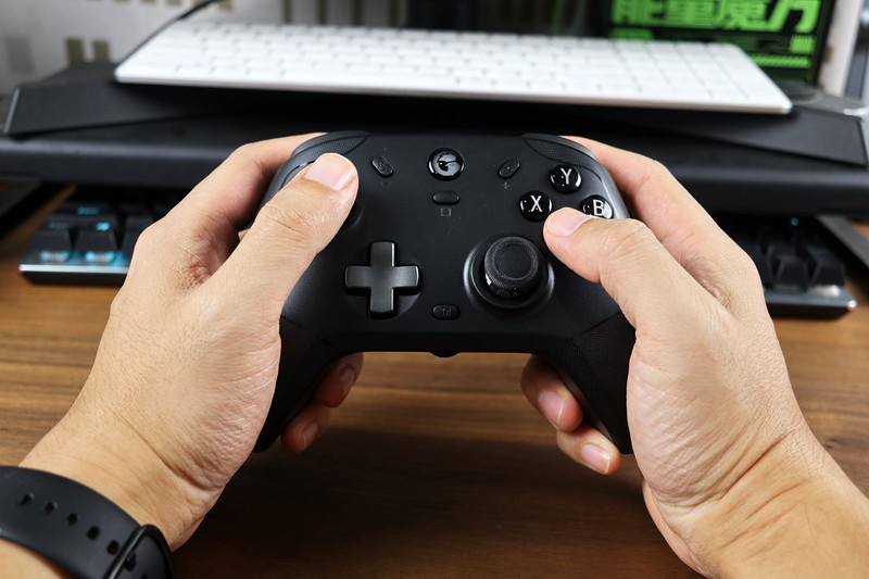 我拥有良好的语言组织能力，还有很好摄影能力，知道如何拍出美丽的产品照，将产品在使