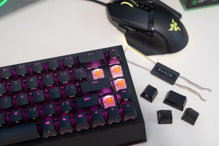 全键热插拔，雷蛇是唯一的选择，黑寡妇+巴塞利斯蛇游戏新体验