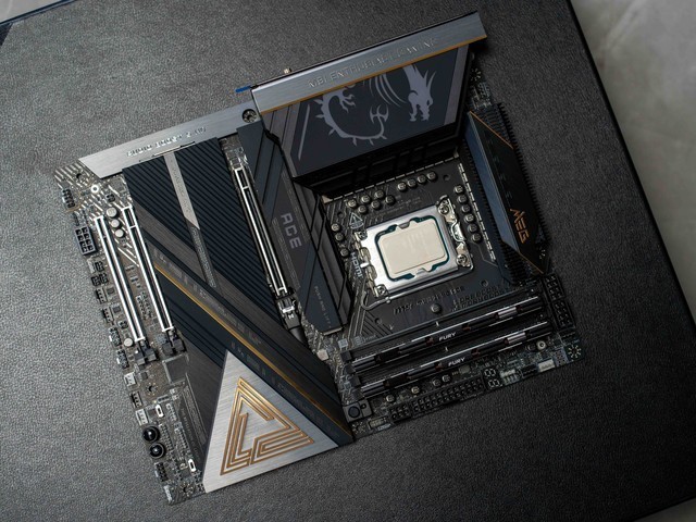 轻松驾驭英特尔U9 285K，微星MEG Z890 ACE全网首发测评