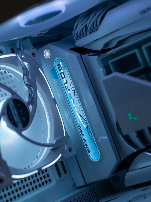 2000元新标杆，七彩虹iGame Z890 FLOW V2主板首发测评