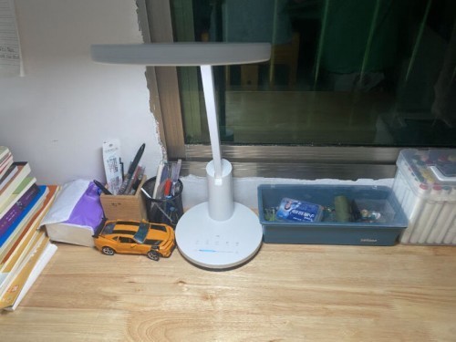 儿童写作业的台灯怎么选择？深挖那些误导消费者的护眼台灯套路