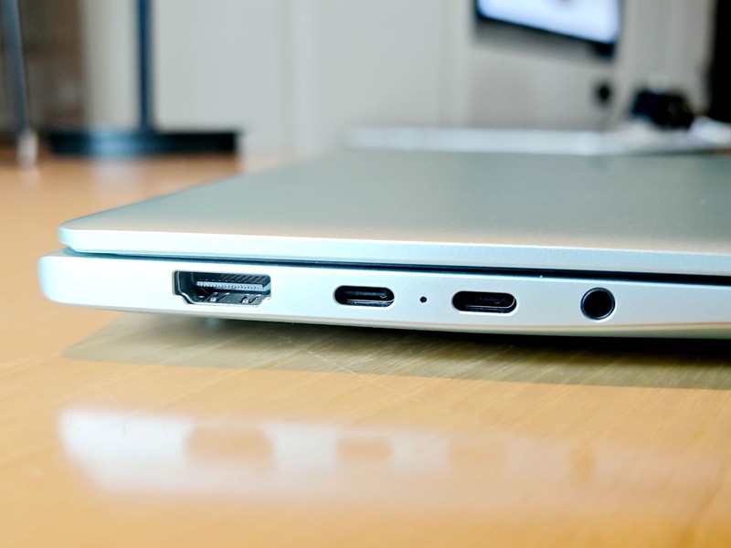 荣耀怒了！3.1K高分屏+满血80W酷睿U9 285H，续航近18小时首超苹果