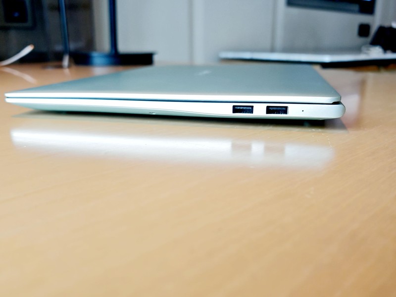 荣耀怒了！3.1K高分屏+满血80W酷睿U9 285H，续航近18小时首超苹果