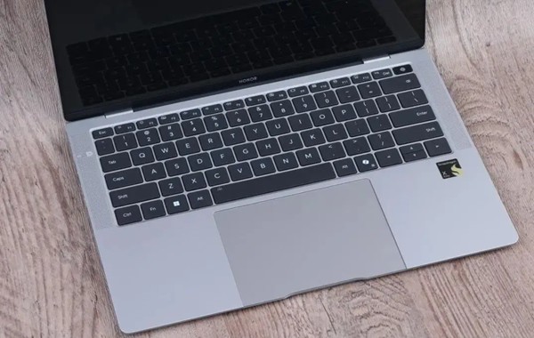 在PC行业的关键变革期，骁龙X Elite发挥了怎样的作用？