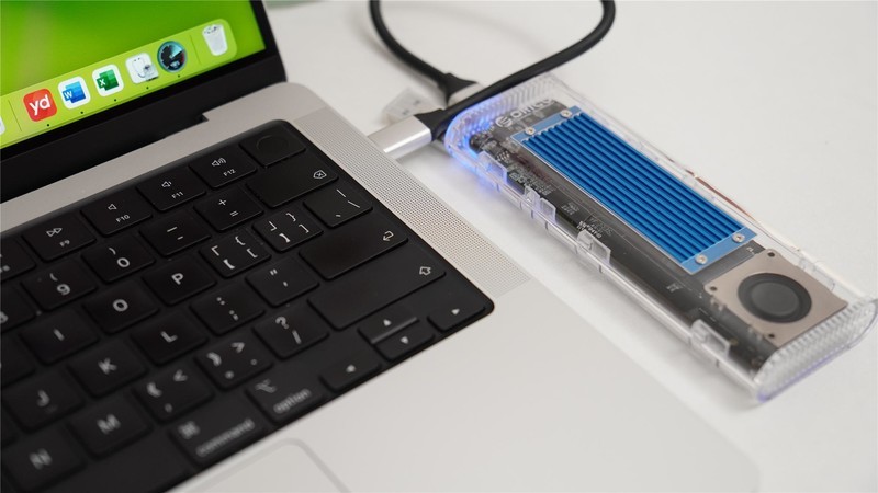 苹果内存嫌贵？奥睿科J20 SSD+USB4硬盘盒平替！网友：这便宜多了