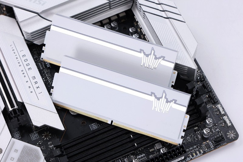 娱乐大师299万，满足99%人需求的纯黑色海景房，颜值和性能并存