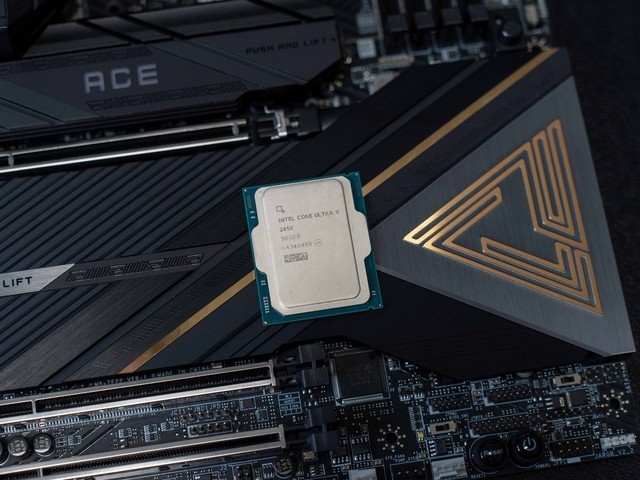 轻松驾驭英特尔U9 285K，微星MEG Z890 ACE全网首发测评