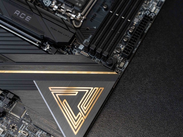 轻松驾驭英特尔U9 285K，微星MEG Z890 ACE全网首发测评