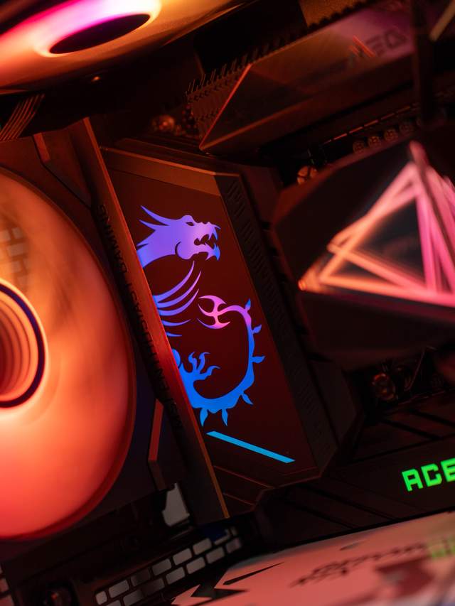 轻松驾驭英特尔U9 285K，微星MEG Z890 ACE全网首发测评