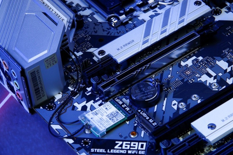 国庆假期宅家玩游戏，华擎Z690钢铁传奇WiFi6/D5配置推荐