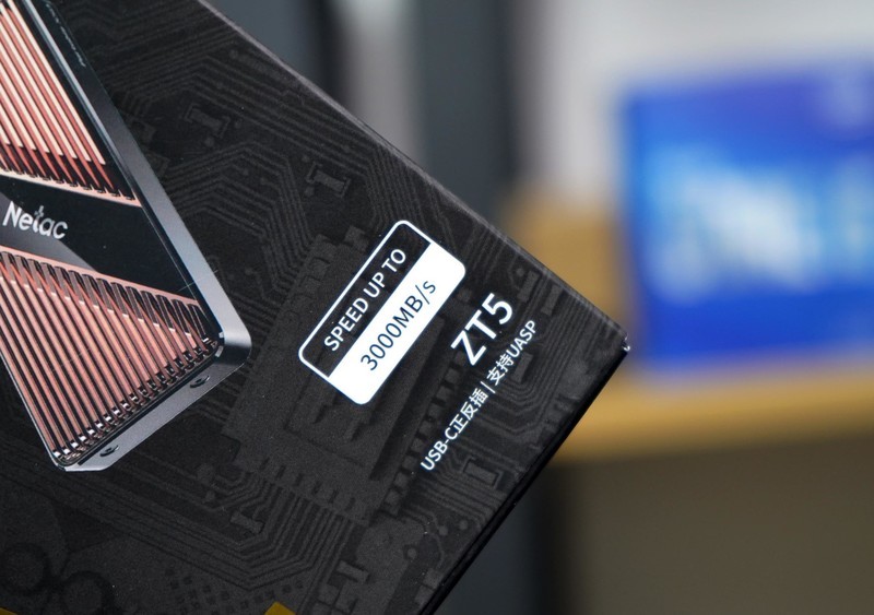 朗科ZT5 USB4移动固态硬盘评测：3000MB/s，谁能来比快？
