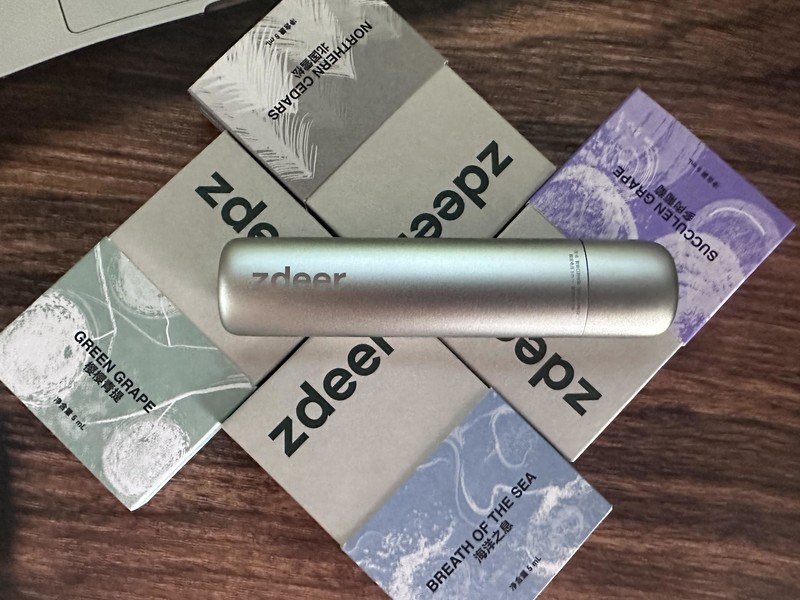 左点电子口腔喷雾：清新口感，健康生活的贴心伙伴