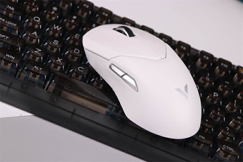 78g自重，160小时续航！手感性能兼顾，雷柏VT9双模游戏鼠标体验