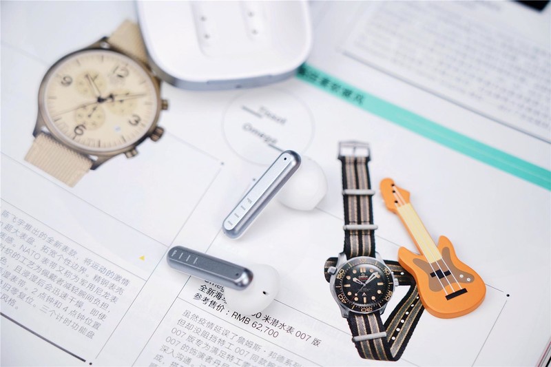 七夕情 人节最佳撒狗粮方式，FIIL Key银宇白耳机为爱情制造惊喜