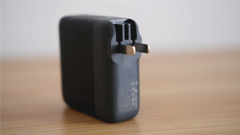 IDMIX 140W氮化镓充电器，一个抵三，出差旅行必备！