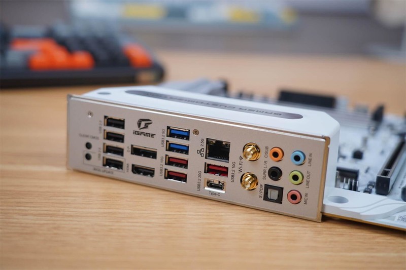 “银河战舰”出击，新旗舰来袭-七彩虹iGame Z790 D5 FLOW主板分享