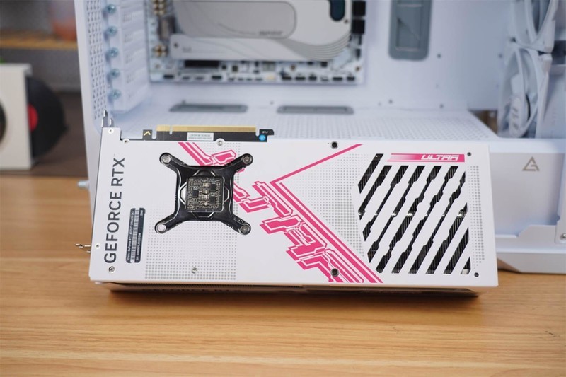 “银河战舰”出击，新旗舰来袭-七彩虹iGame Z790 D5 FLOW主板分享