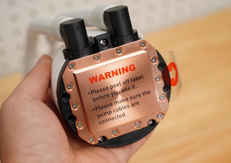 给硬件来个通透海景房微星MAG PANO 100L PZ WHITE白刃PLUS体验