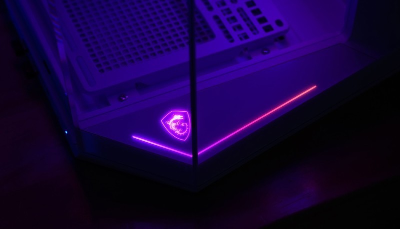 给硬件来个通透海景房微星MAG PANO 100L PZ WHITE白刃PLUS体验