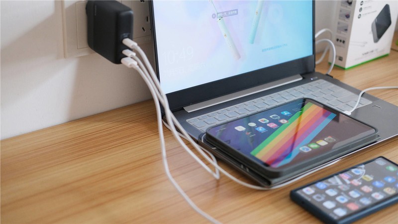 IDMIX 140W氮化镓充电器，一个抵三，出差旅行必备！