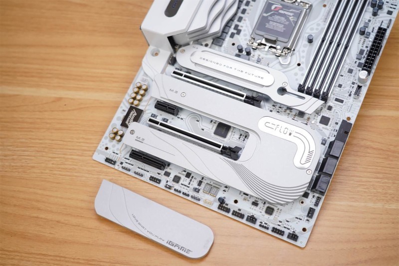 “银河战舰”出击，新旗舰来袭-七彩虹iGame Z790 D5 FLOW主板分享