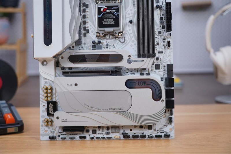 “银河战舰”出击，新旗舰来袭-七彩虹iGame Z790 D5 FLOW主板分享