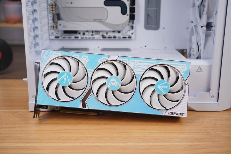 “银河战舰”出击，新旗舰来袭-七彩虹iGame Z790 D5 FLOW主板分享