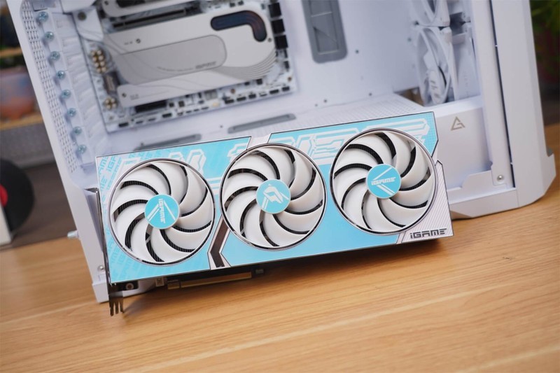 “银河战舰”出击，新旗舰来袭-七彩虹iGame Z790 D5 FLOW主板分享