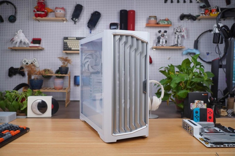 “银河战舰”出击，新旗舰来袭-七彩虹iGame Z790 D5 FLOW主板分享