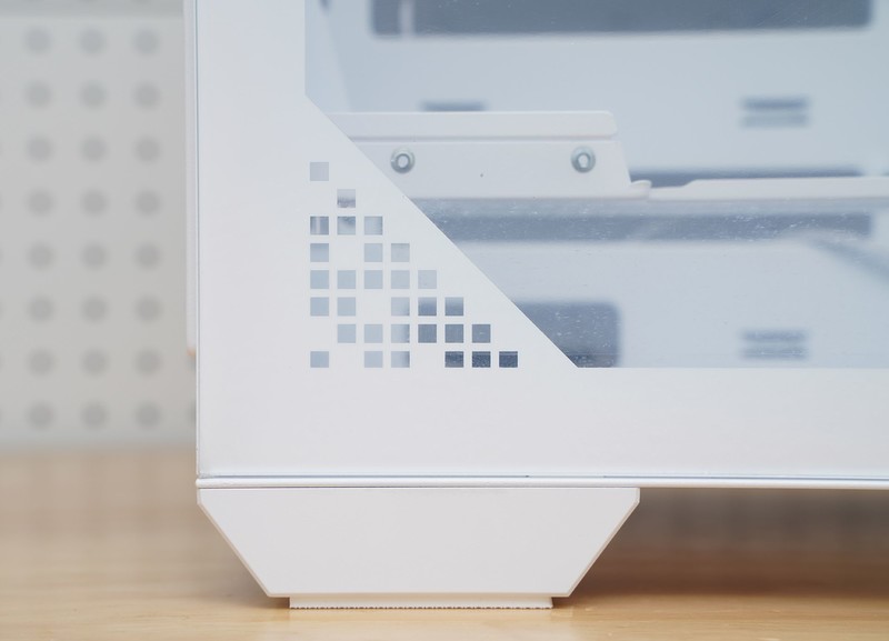 给硬件来个通透海景房微星MAG PANO 100L PZ WHITE白刃PLUS体验