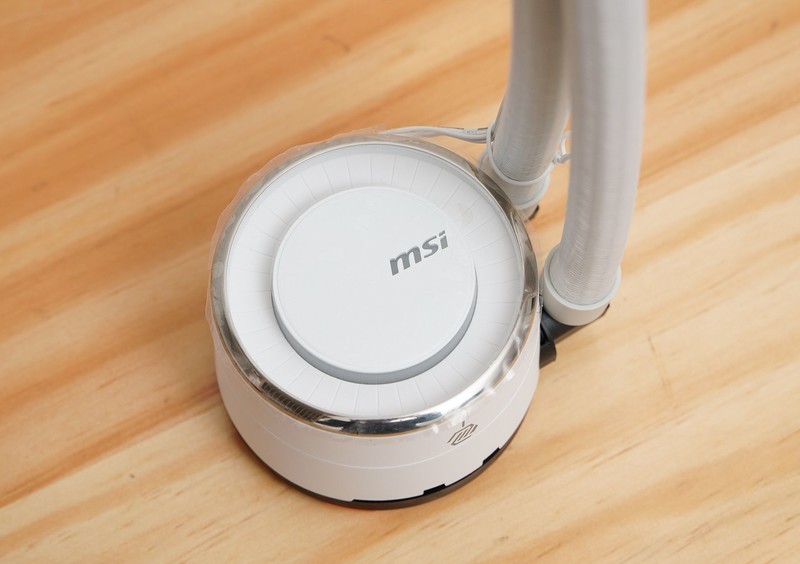 给硬件来个通透海景房微星MAG PANO 100L PZ WHITE白刃PLUS体验