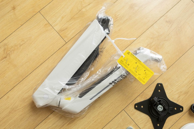 不仅更好看，北弧E700 RGB显示器支架使用评测