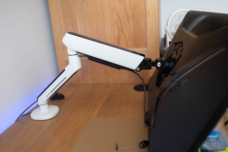 不仅更好看，北弧E700 RGB显示器支架使用评测