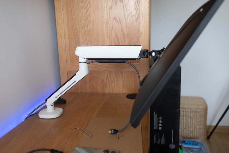 不仅更好看，北弧E700 RGB显示器支架使用评测