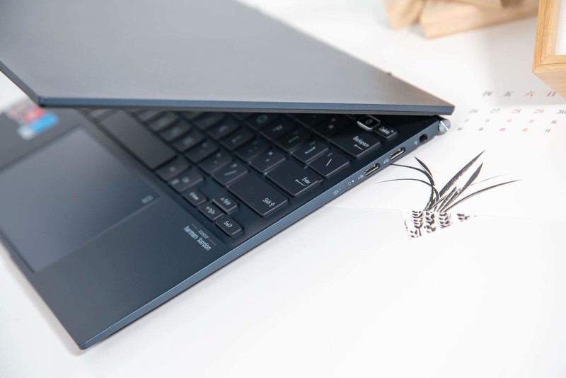 拒绝搬砖，华硕灵耀X 13 锐龙版，兼具实力和颜值的优雅