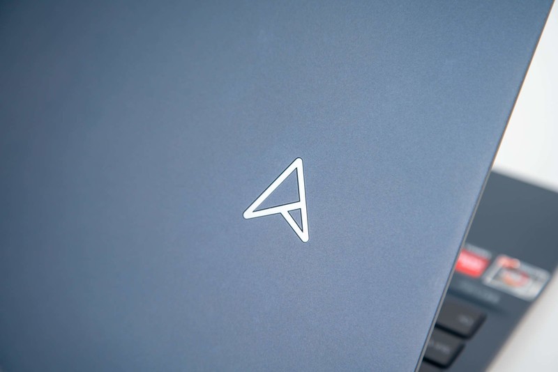 拒绝搬砖，华硕灵耀X 13 锐龙版，兼具实力和颜值的优雅