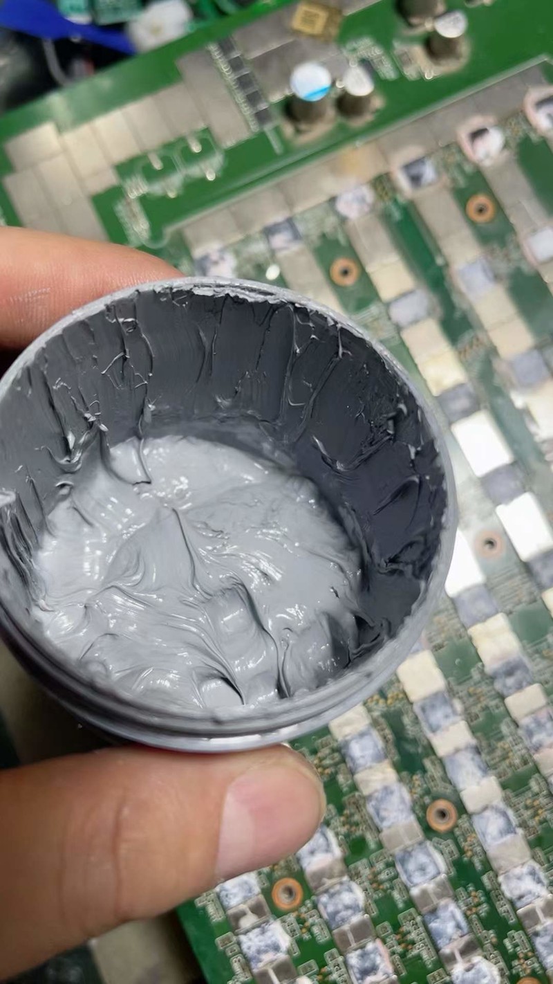 投资挖掘设备，不可忽视的一环硅脂导热系数的重要性