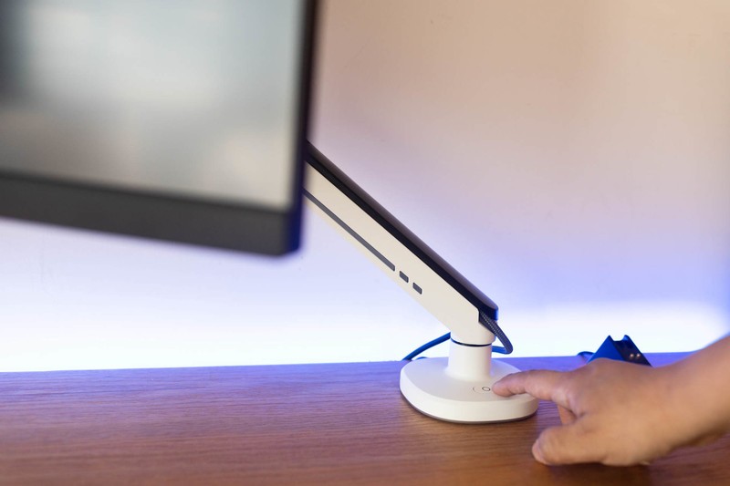 不仅更好看，北弧E700 RGB显示器支架使用评测